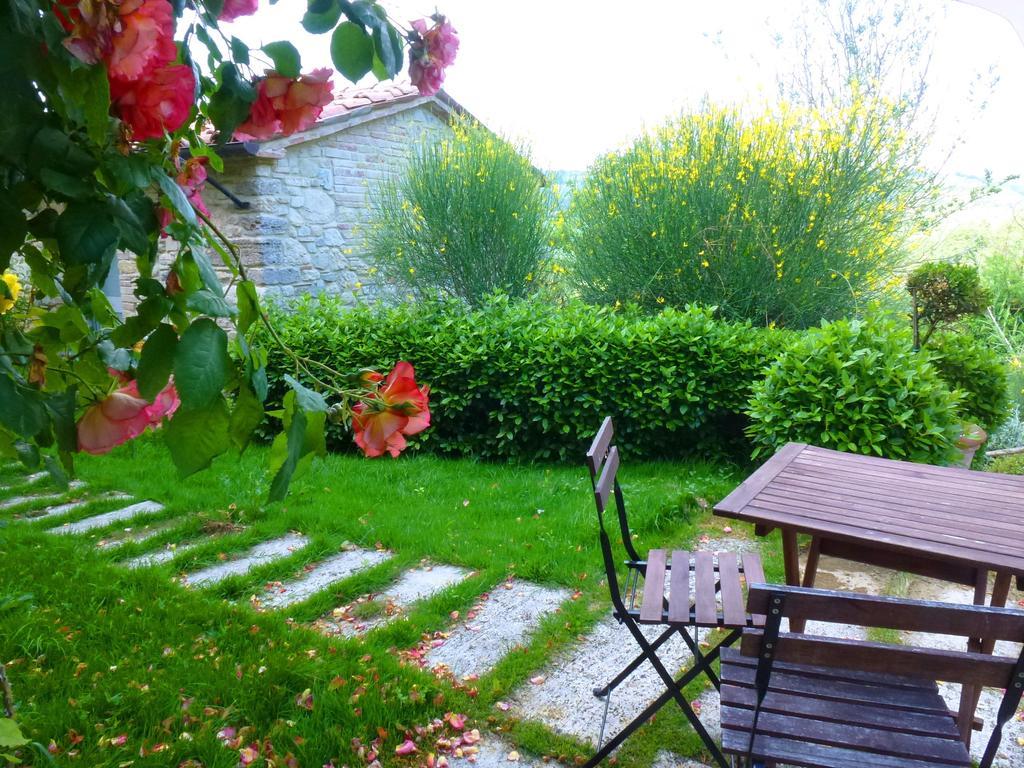 Hostal Casarciccia Todi Habitación foto