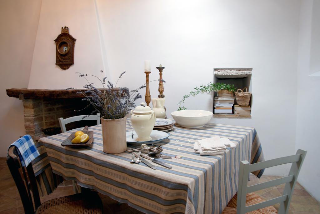 Hostal Casarciccia Todi Habitación foto