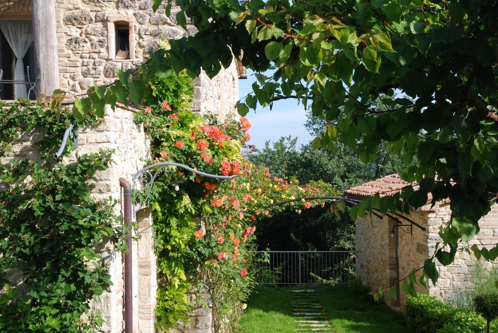 Hostal Casarciccia Todi Exterior foto